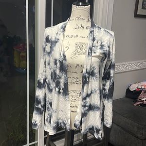Medium size sweater color tie dye blue and off white